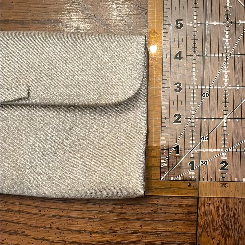 Vintage Walborg Shimmer Clutch‎